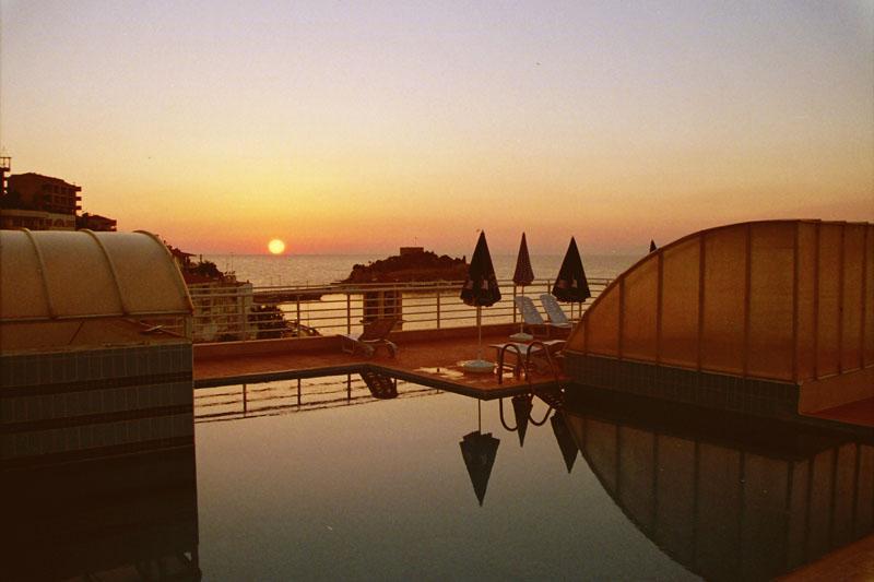 Kayhanbey Hotel คูซาดาซี ภายนอก รูปภาพ