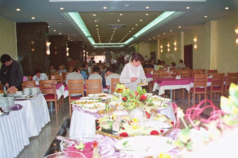 Kayhanbey Hotel คูซาดาซี ภายนอก รูปภาพ