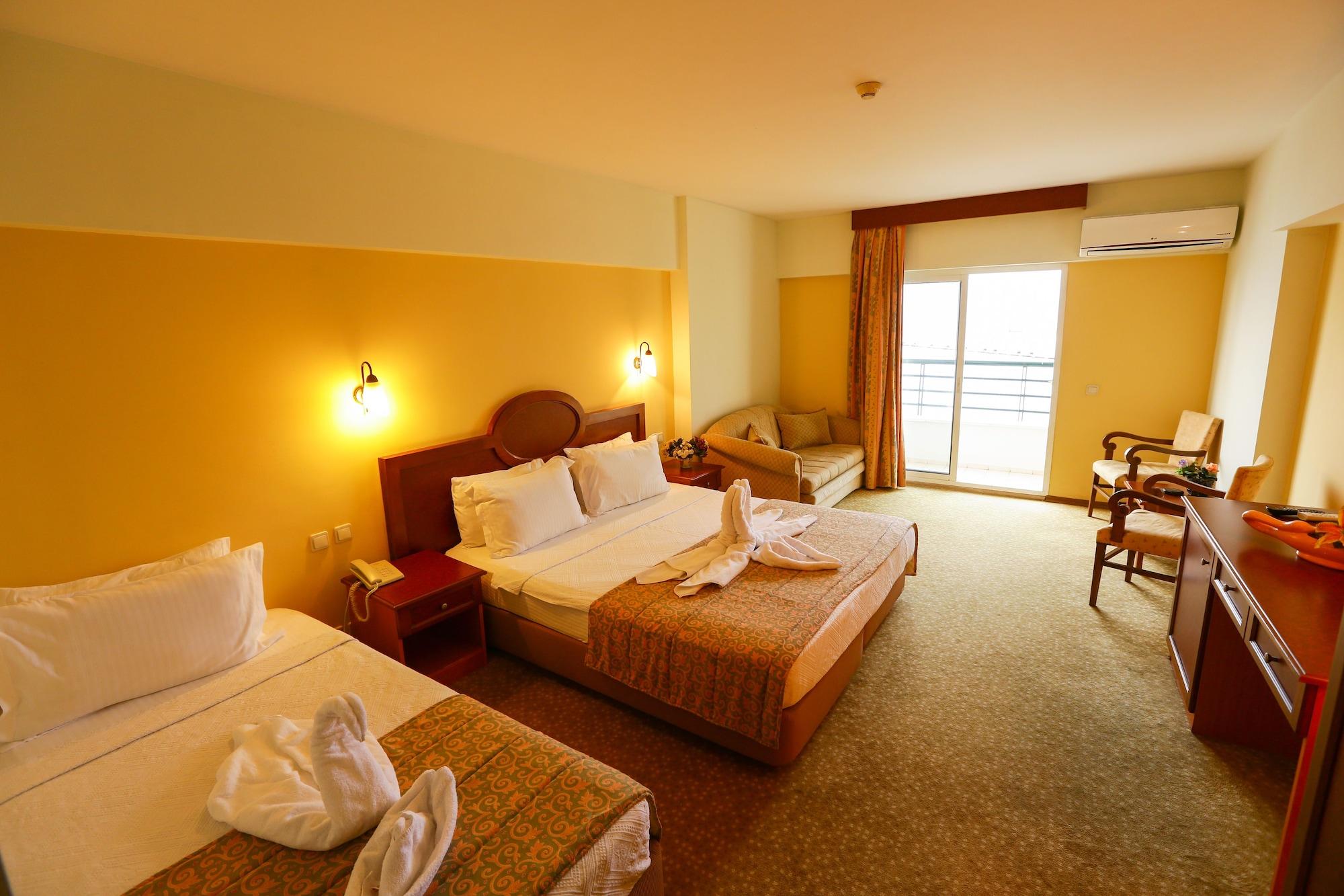 Kayhanbey Hotel คูซาดาซี ภายนอก รูปภาพ