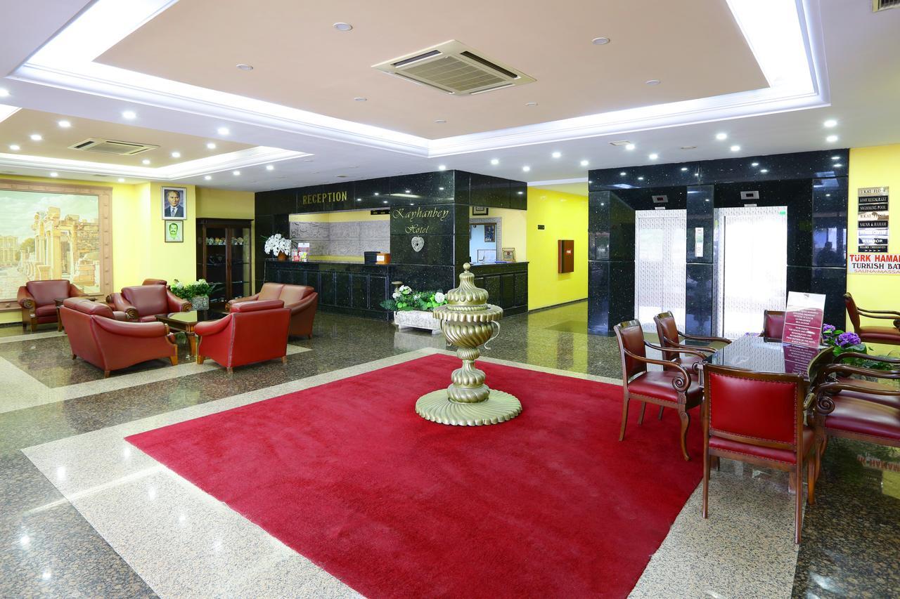 Kayhanbey Hotel คูซาดาซี ภายนอก รูปภาพ