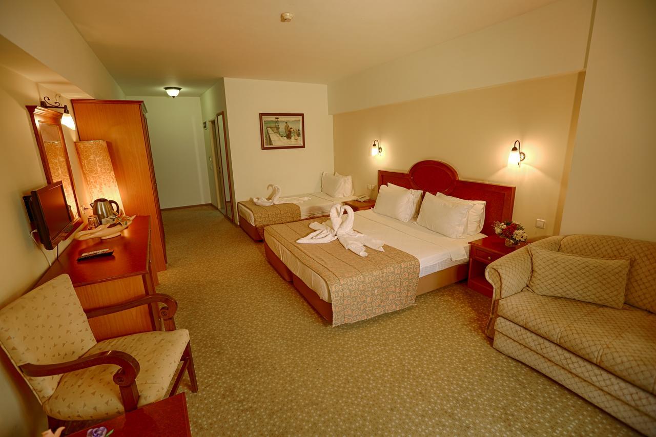 Kayhanbey Hotel คูซาดาซี ภายนอก รูปภาพ