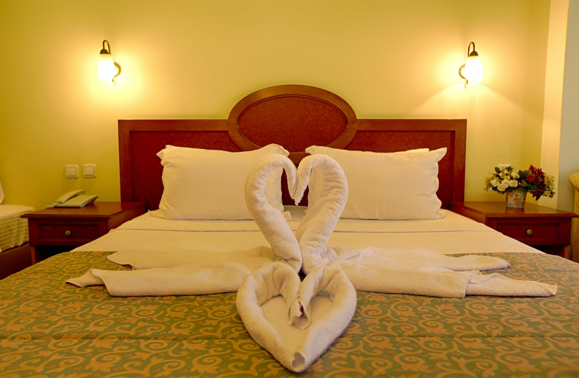 Kayhanbey Hotel คูซาดาซี ภายนอก รูปภาพ